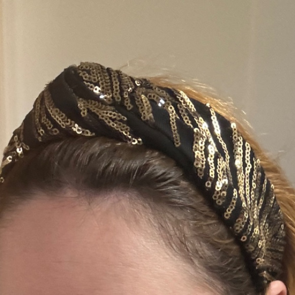 Elegant Black and Gold Headband